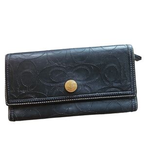 Vintage Coach Hampton Continental Black Leather Flap Logo Embossed Wallet